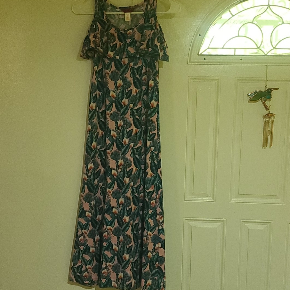 Dress - Picture 5 of 5